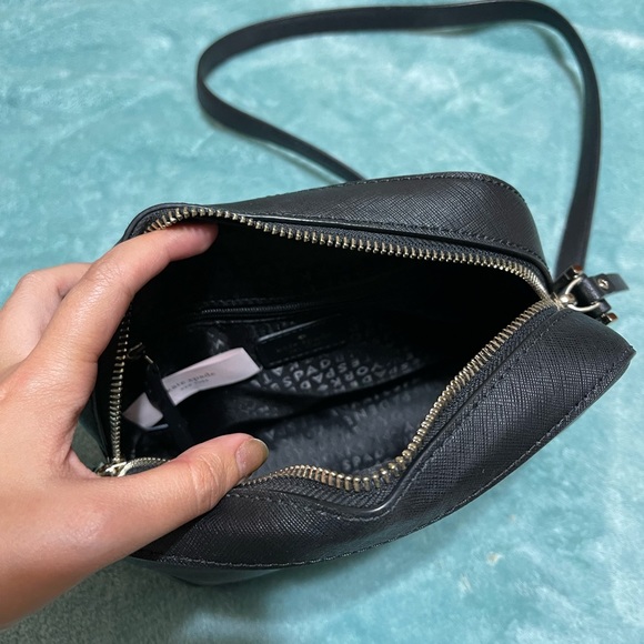 classic & minimalist Kate Spade purse 👛 - Picture 3 of 4